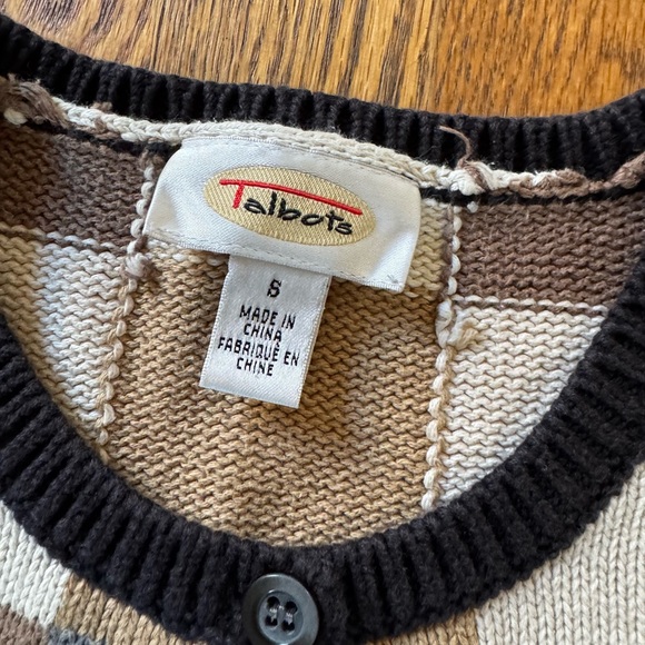 Checkered Button-Up Women's Sweater - Picture 4 of 4